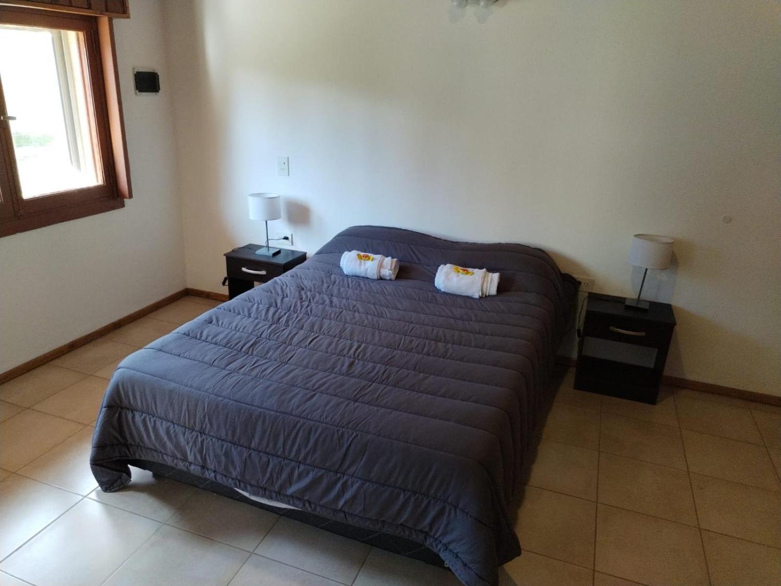 Casa Con Jardin En *